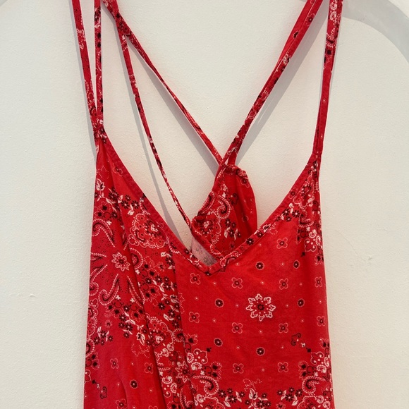 Hollister Red Bandana Print Crop Top - Picture 3 of 3